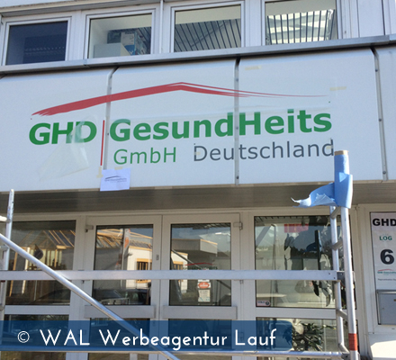 Gebäudebeschriftung GHD Gesundheits GmbH